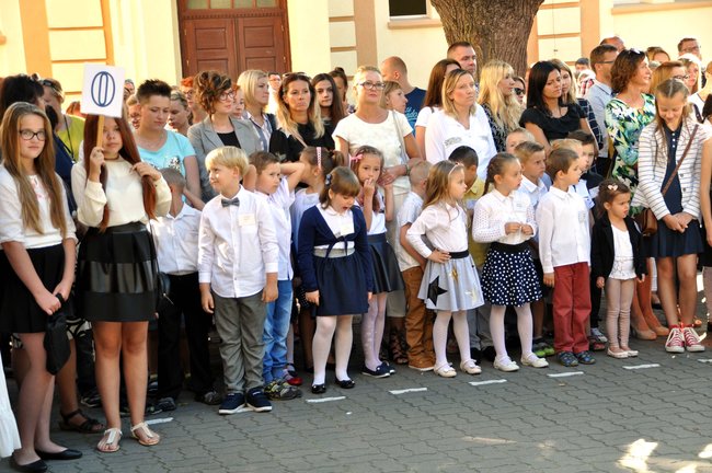 Rozpoczęcie roku w SP 1 - ZDJĘCIA