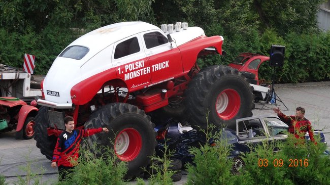 Monster truck w Świeciu - Zdjęcia