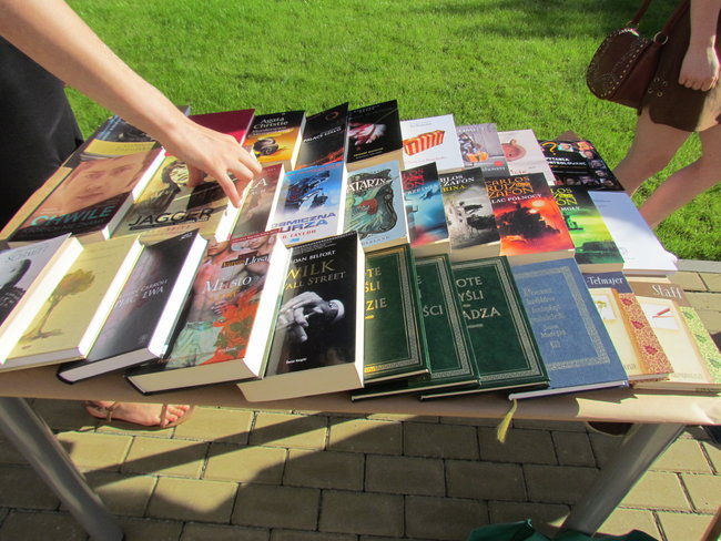 Zobacz, jak wyglądał kiermasz w bibliotece