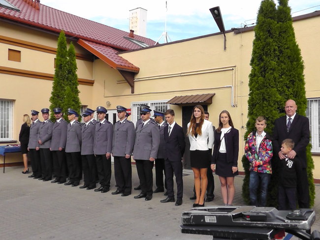 Minister Błaszczak otworzył posterunek policji w Dragaczu