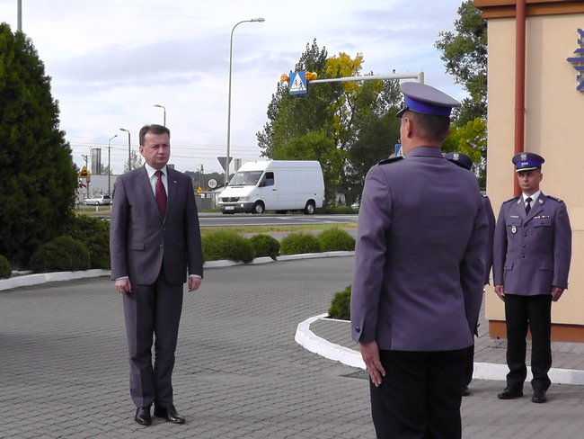 Minister Błaszczak otworzył posterunek policji w Dragaczu