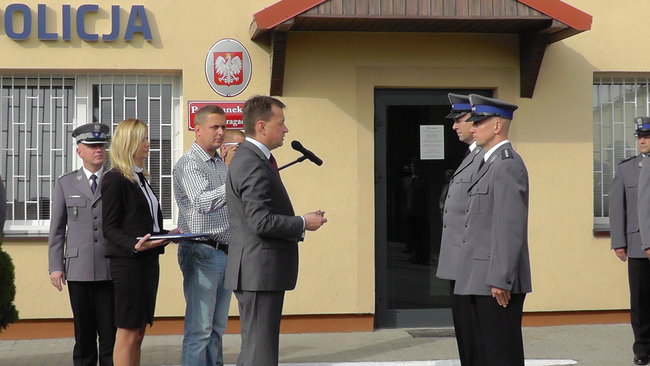 Minister Błaszczak otworzył posterunek policji w Dragaczu