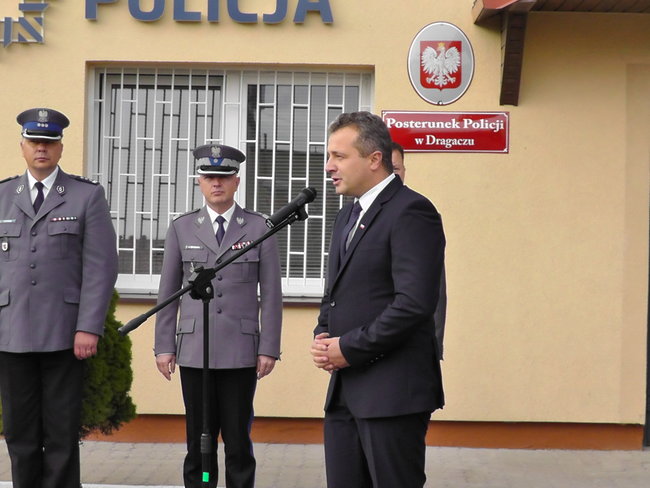 Minister Błaszczak otworzył posterunek policji w Dragaczu
