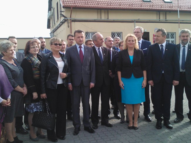Minister Błaszczak otworzył posterunek policji w Dragaczu