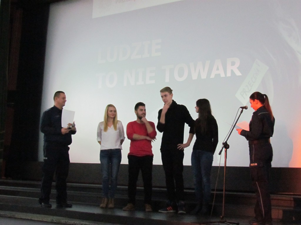 Ostrzegają przed handlem ludźmi