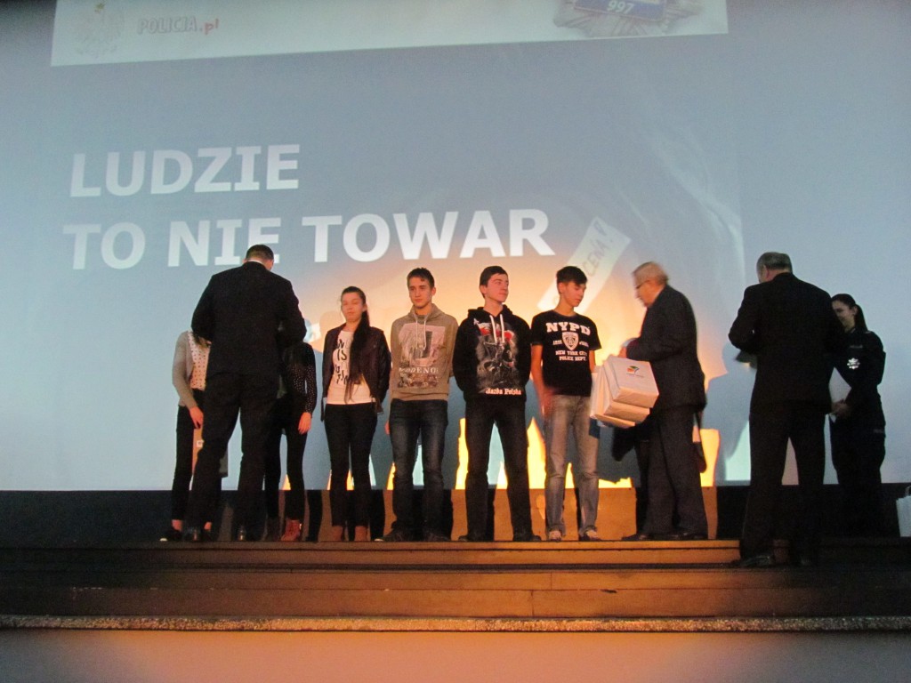 Ostrzegają przed handlem ludźmi