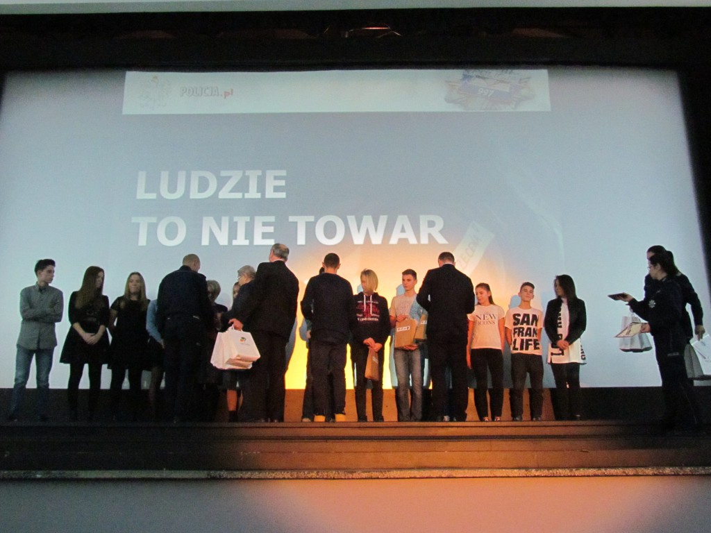 Ostrzegają przed handlem ludźmi