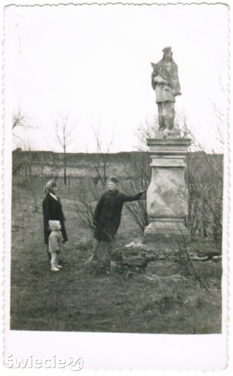 Przewodnik po pomnikach Świecia