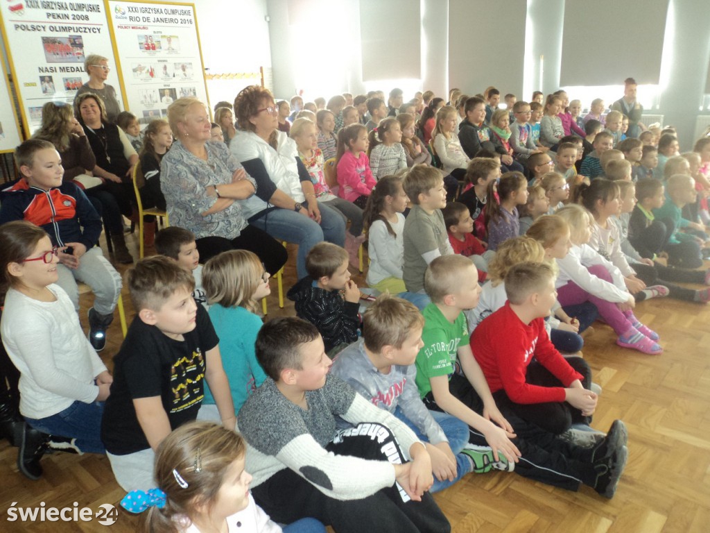 Teatr MASKA z Krakowa w SP nr 5