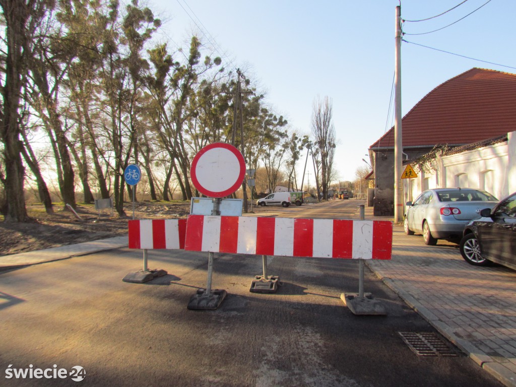 Na połączeniu Wodnej i Polnej jest już asfalt