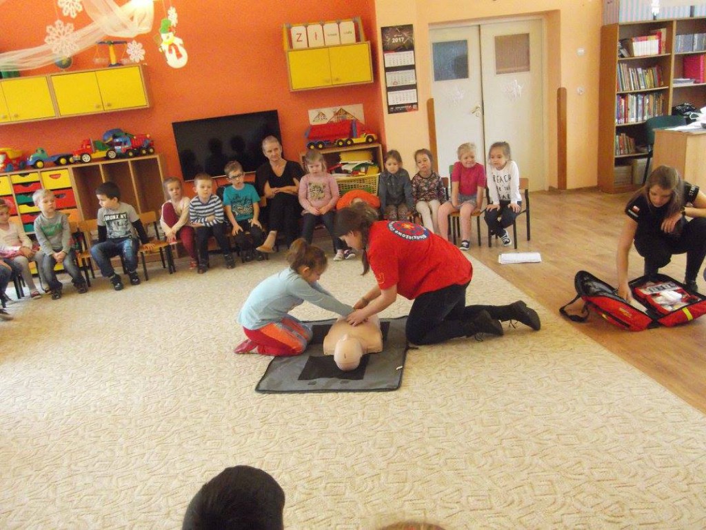 Wolontariuszki ZSP w przedszkolu
