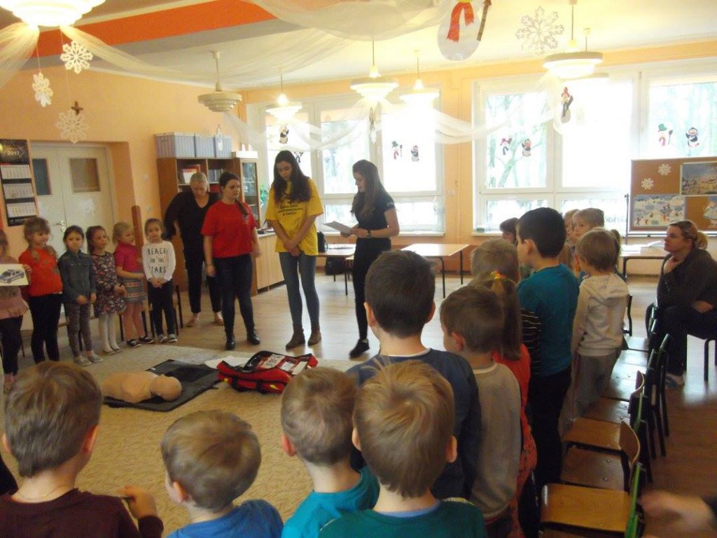 Wolontariuszki ZSP w przedszkolu