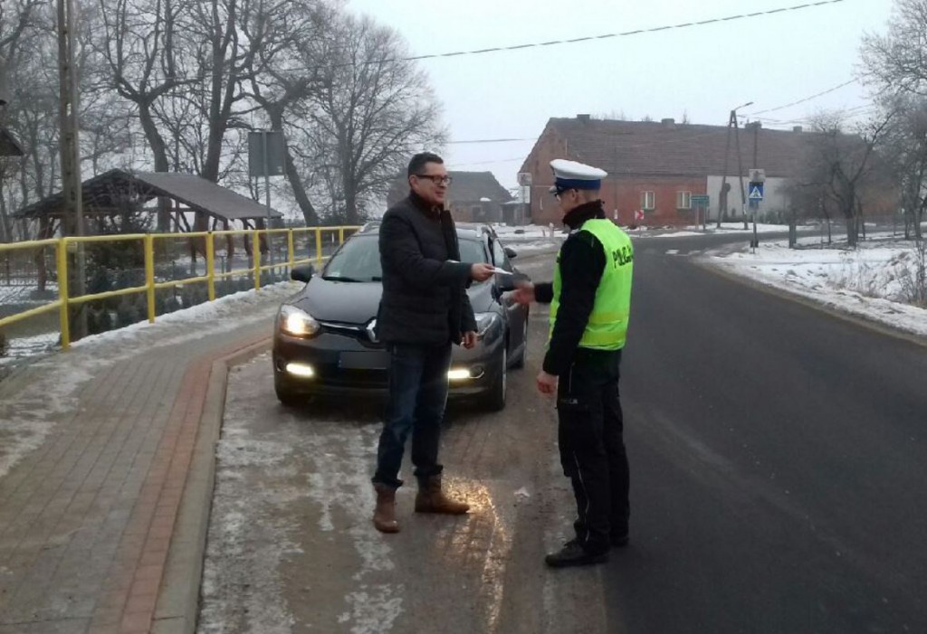 W nocy nie wystarczy blask księżyca