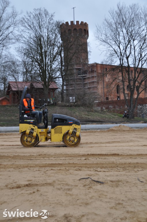 Powstaje parking pod zamkiem