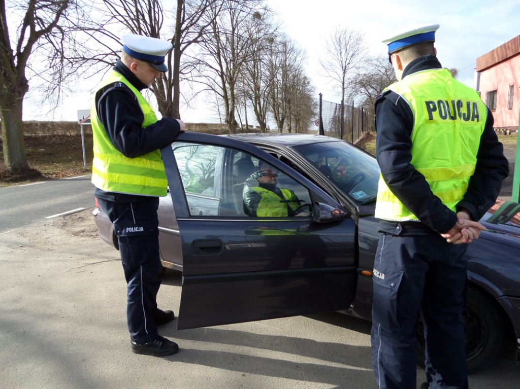 Zapinaj pasy - policja czuwa
