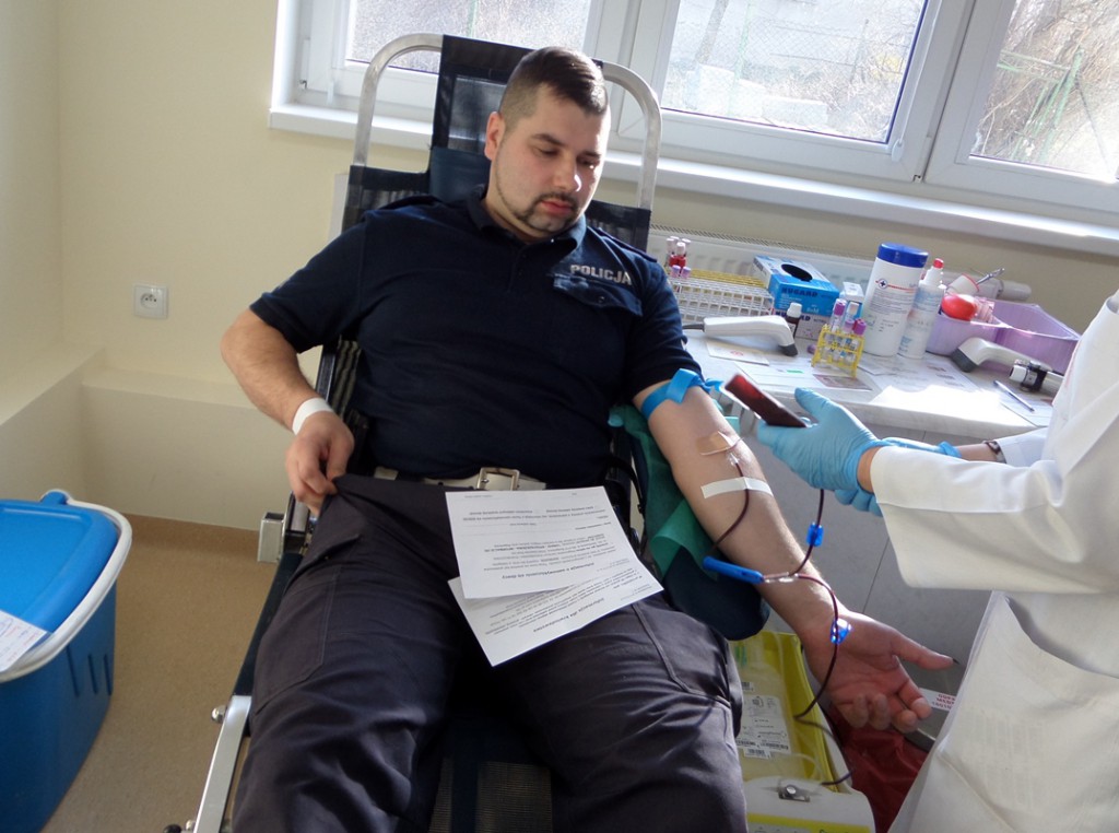 Świeccy policjanci oddali krew