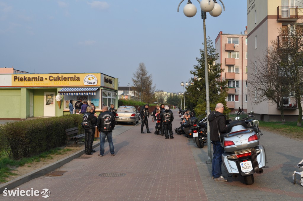 Motocykliści na lodach