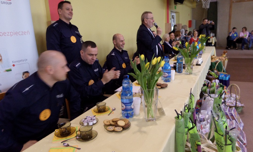 Bezpieczny trzecioklasista na drodze