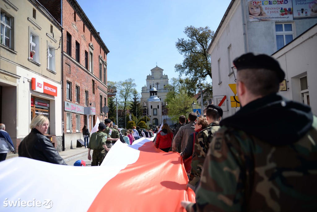 Ponieśli biało - czerwoną. Święto flagi