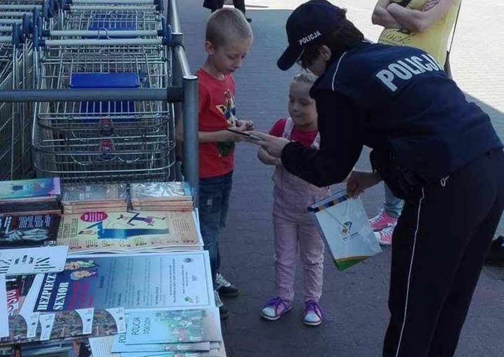 Mundurowi na festynie w Świeciu