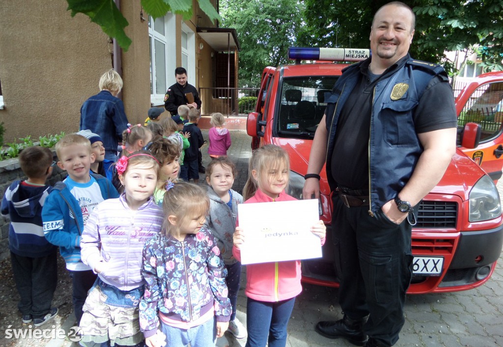 Mundurowi dzieciom