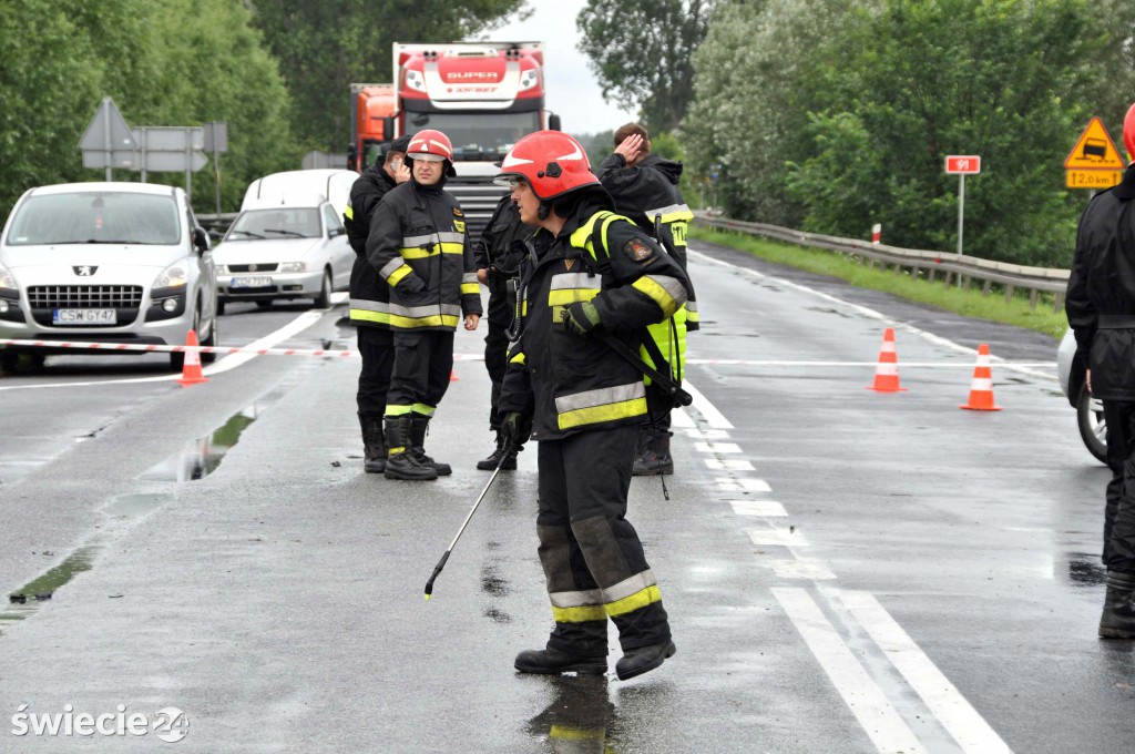 Dachował autokar, 9 osób w szpitalach