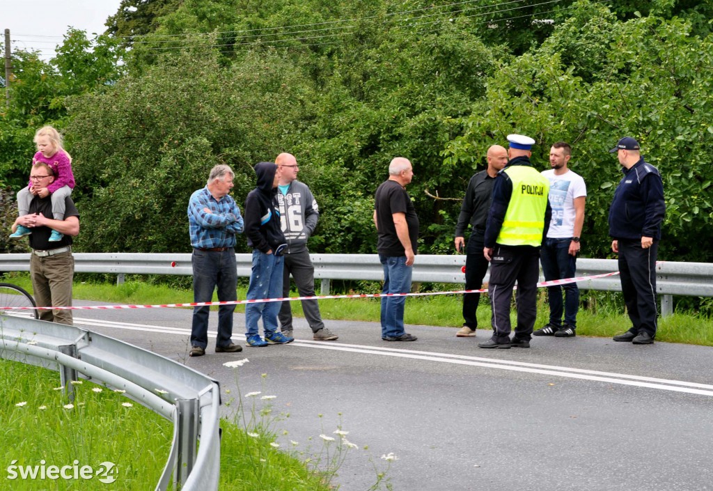 Dachował autokar, 9 osób w szpitalach