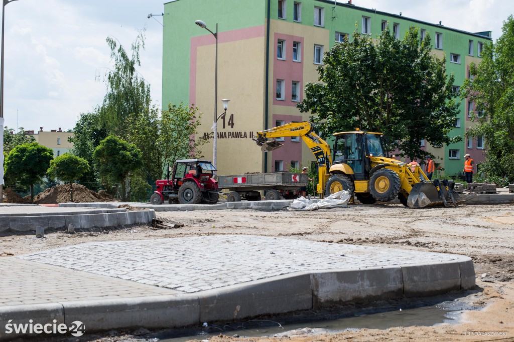 Postęp prac przy budowie ronda na al.JPII