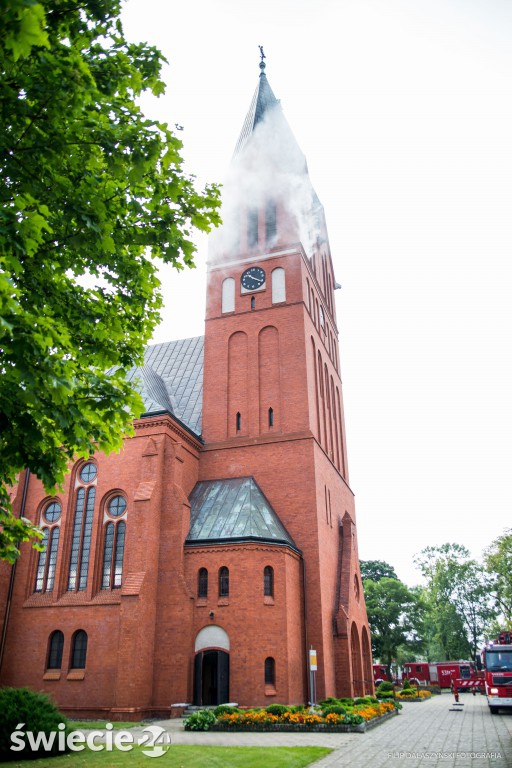 Pożar wieży kościoła św. Andrzeja Boboli