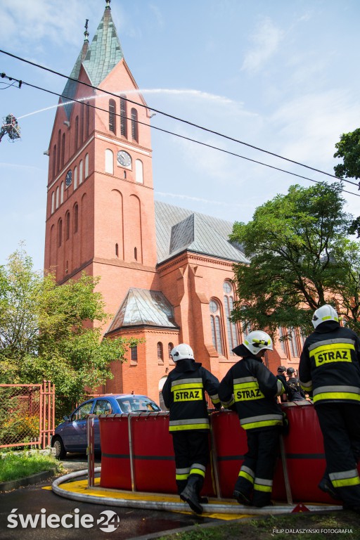 Pożar wieży kościoła św. Andrzeja Boboli