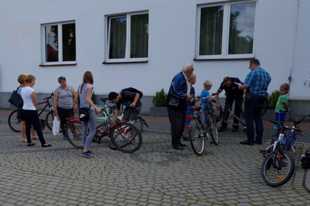Policjanci znakowali rowery