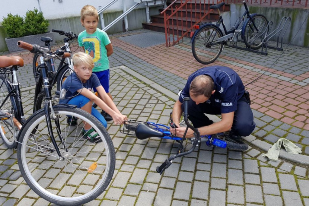 Policjanci znakowali rowery