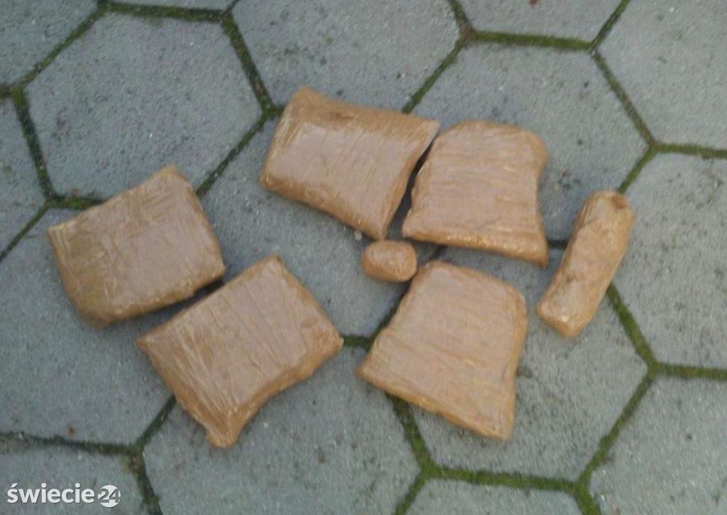 Przemycił 2,5 kg marihuany