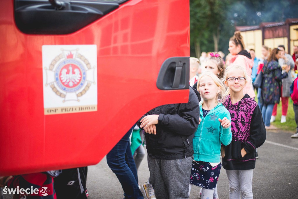 Uczniowie SP 5 sprzątali okolicę