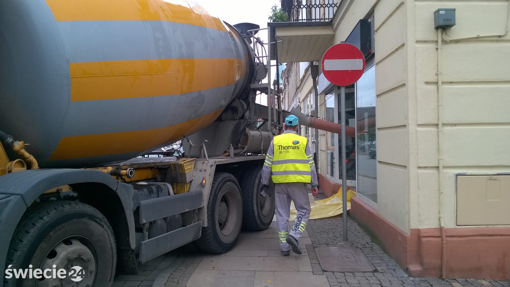 I co z PKO? Burzą i betonują