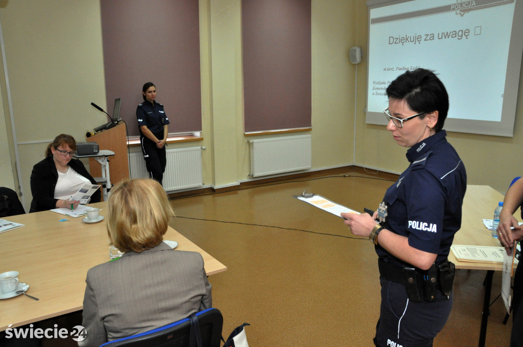 Policja szkoli bankowców