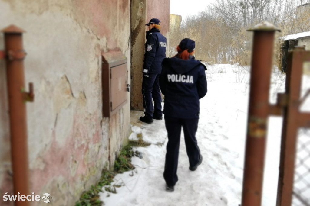 Policjantki kontrolowały bezdomnych