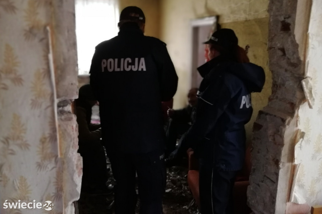 Policjantki kontrolowały bezdomnych