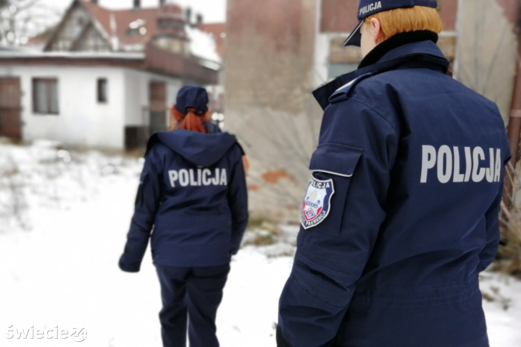 Policjantki kontrolowały bezdomnych