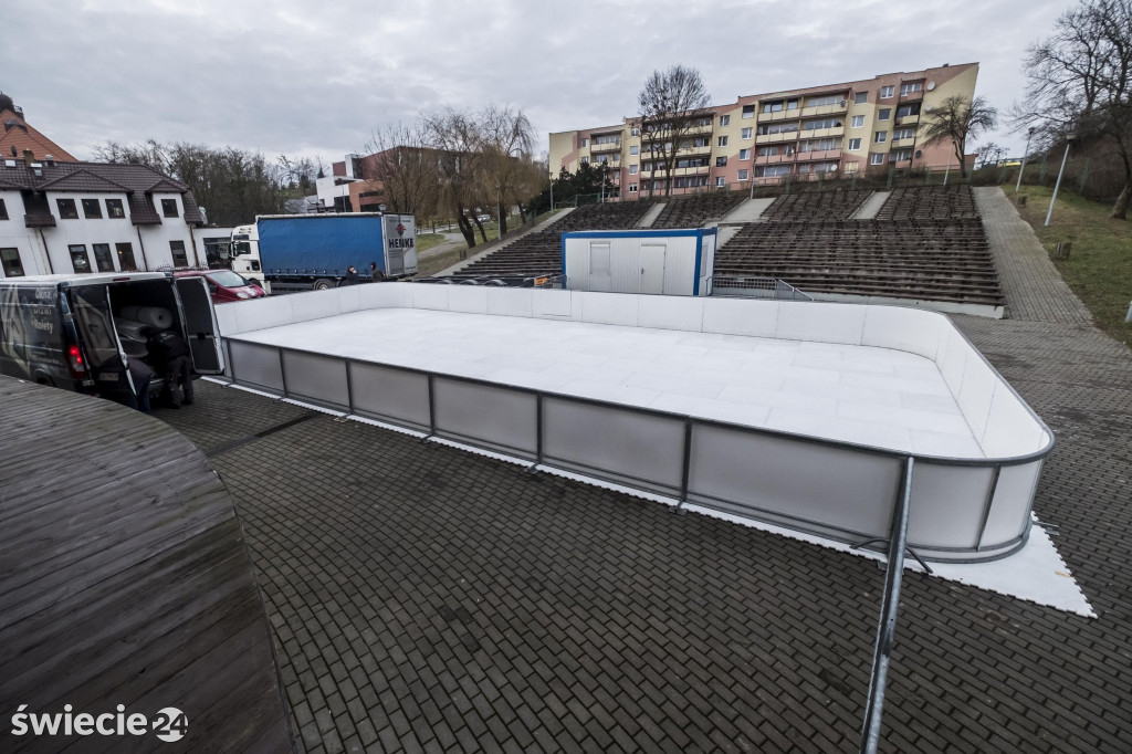 Lodowisko już gotowe. Od jutra jeździmy