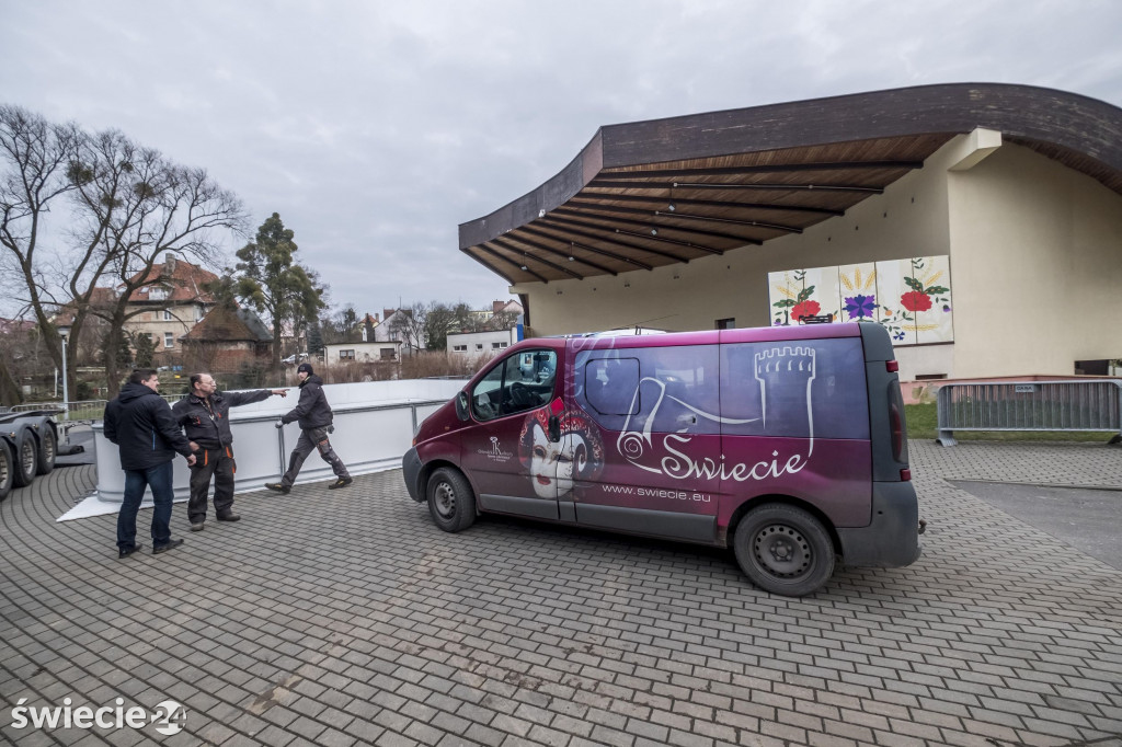 Lodowisko już gotowe. Od jutra jeździmy