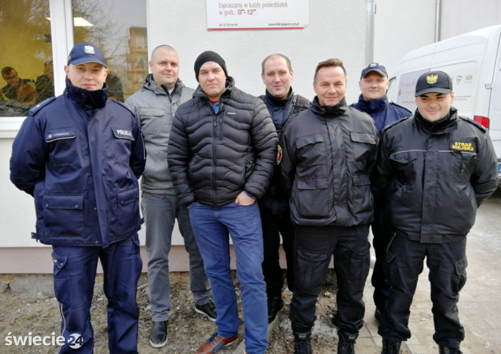 Mundurowi oddawali krew