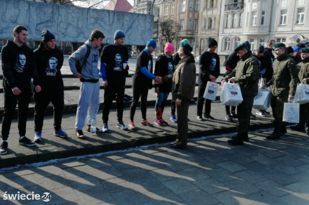 Policjanci ze Świecia biegli ?Tropem Wilczym?