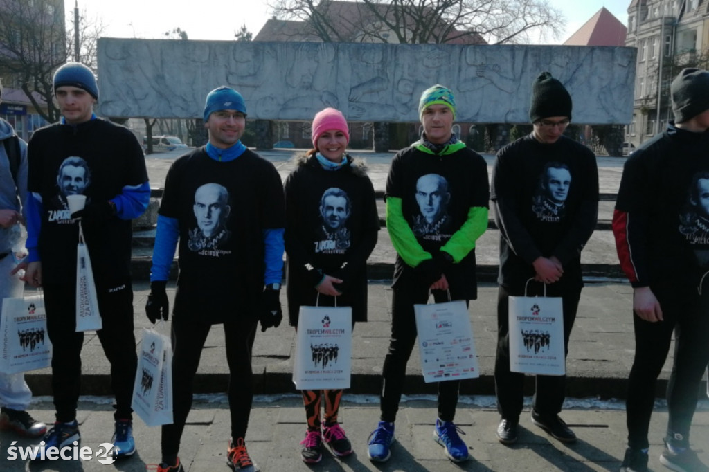 Policjanci ze Świecia biegli ?Tropem Wilczym?