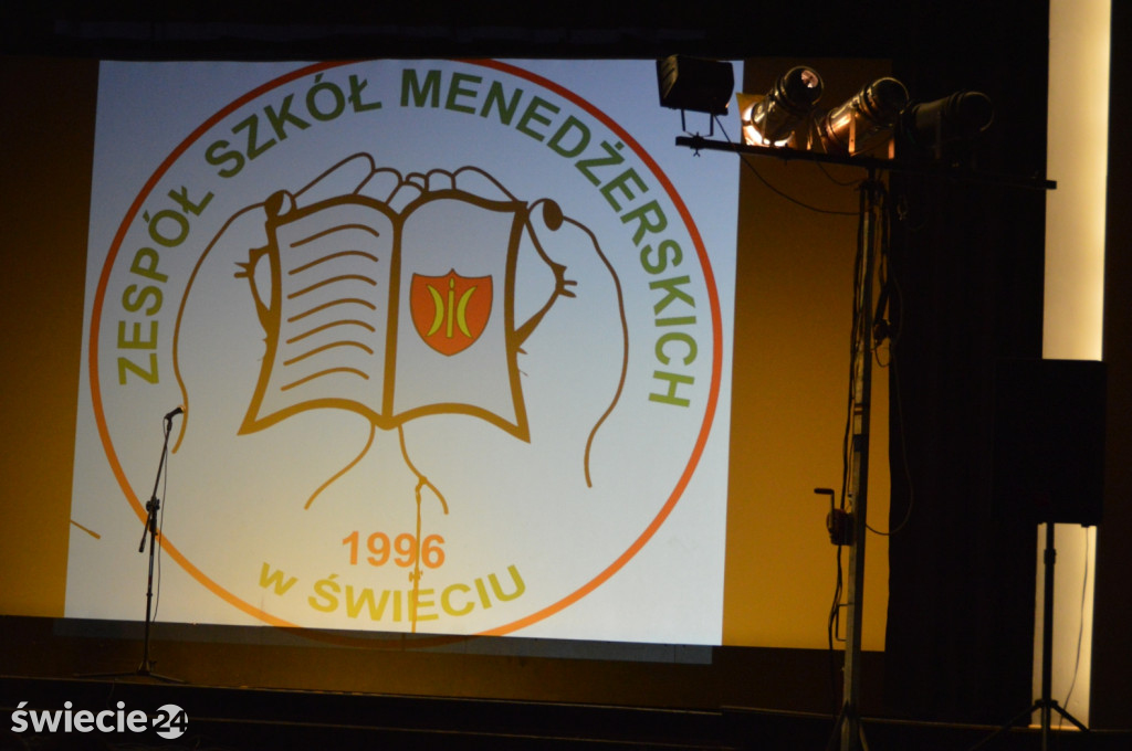 Maturzyści odebrali świadectwa