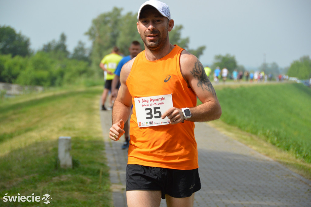 830 biegaczy stanęło na starcie!