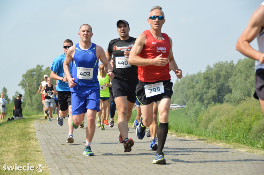 830 biegaczy stanęło na starcie!