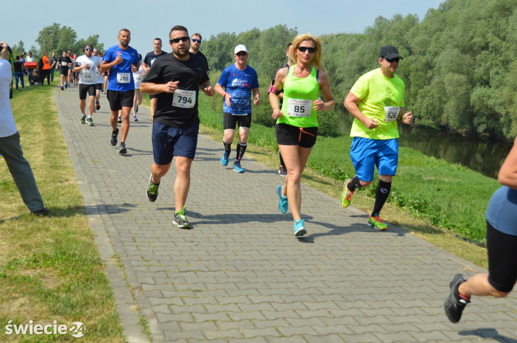830 biegaczy stanęło na starcie!