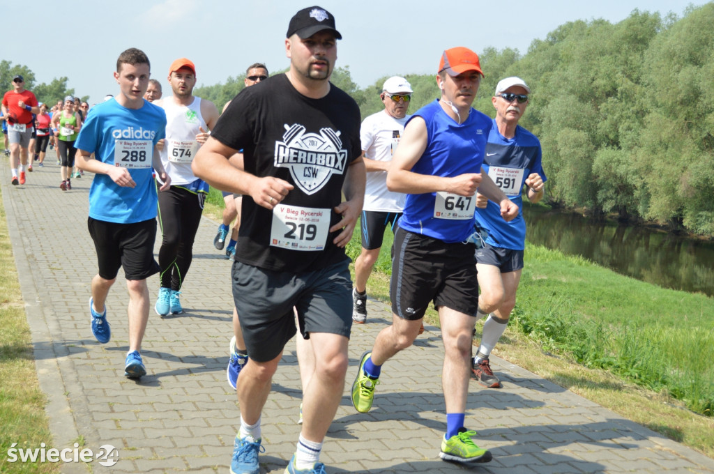 830 biegaczy stanęło na starcie!