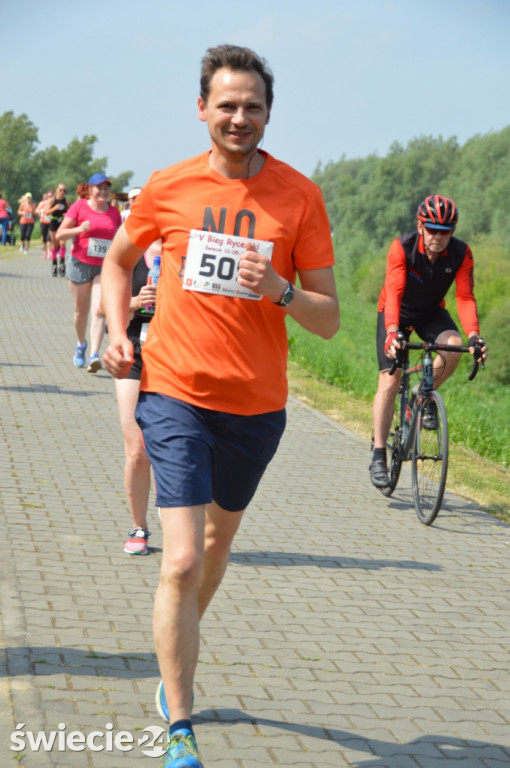 830 biegaczy stanęło na starcie!